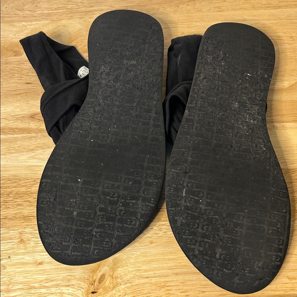 Sanuk Charcoal Sandals with Soft Straps - Picture 3 of 4